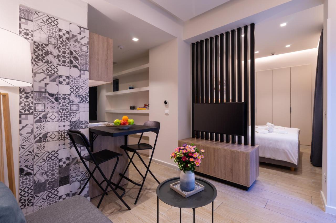Hestia - Romvis 9 Aparthotel Atenas Exterior foto